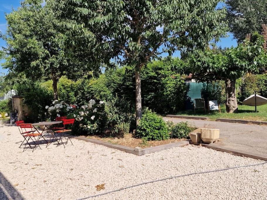 St Rèmy de Provence, La Maison du Berger Saint-Andiol Extérieur photo