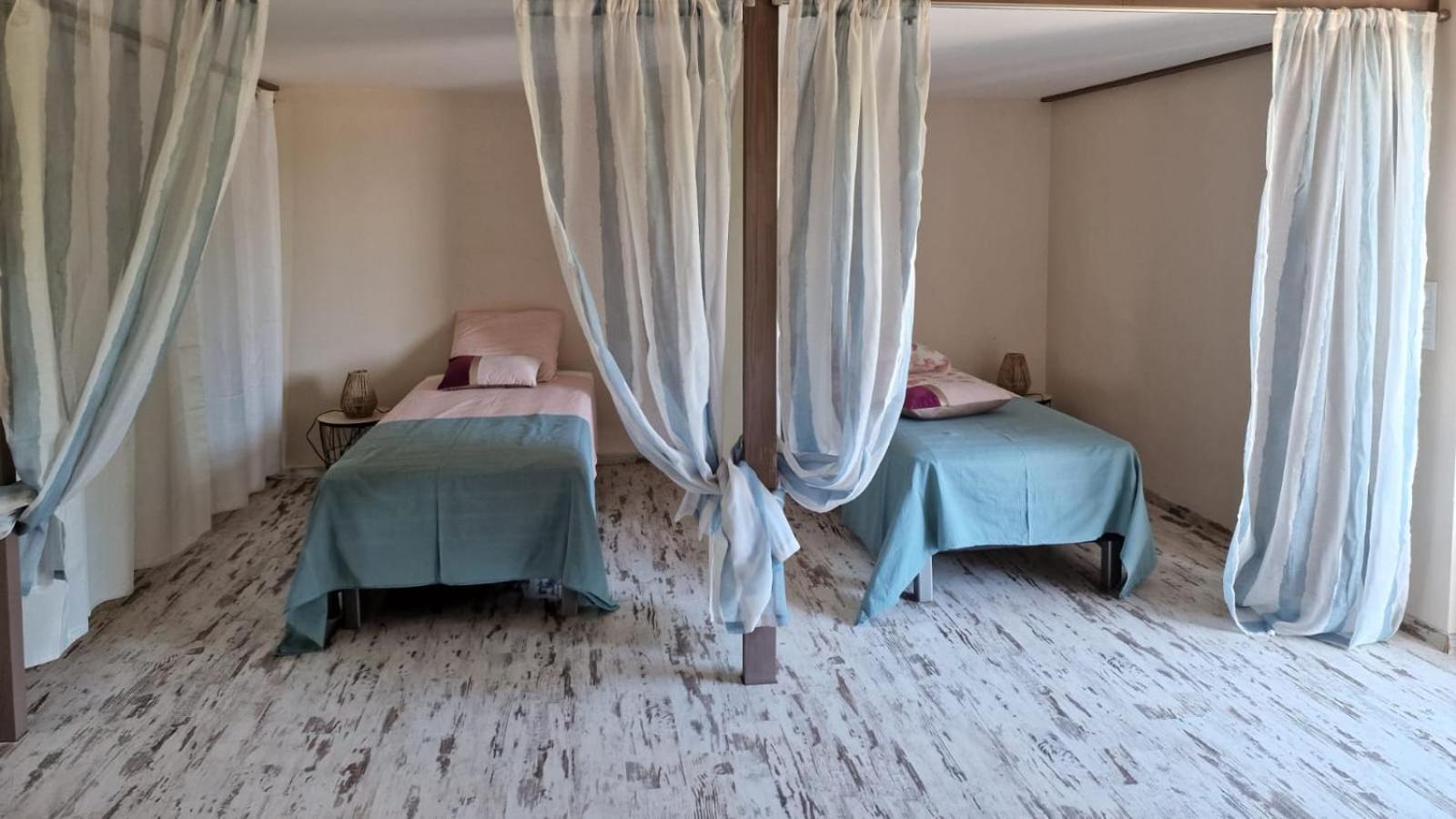 St Rèmy de Provence, La Maison du Berger Saint-Andiol Extérieur photo